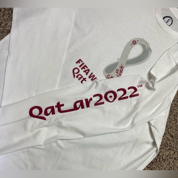NWT FIFA WORLD CUP CREW NECK LONG SLEEVE TEE SIZE XL IN WHITE - Picture 4 of 5